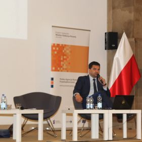 Pan Bogdan Artymowicz, Dyrektor Departamentu Prawnego UZP